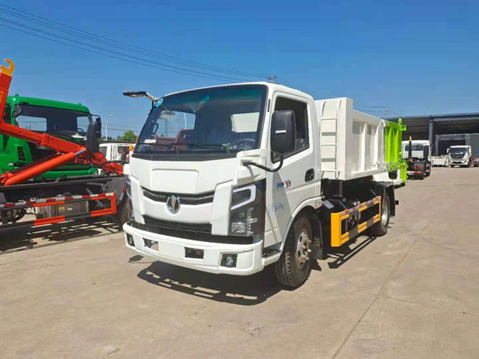 奧馳藍(lán)牌車廂可卸式垃圾車