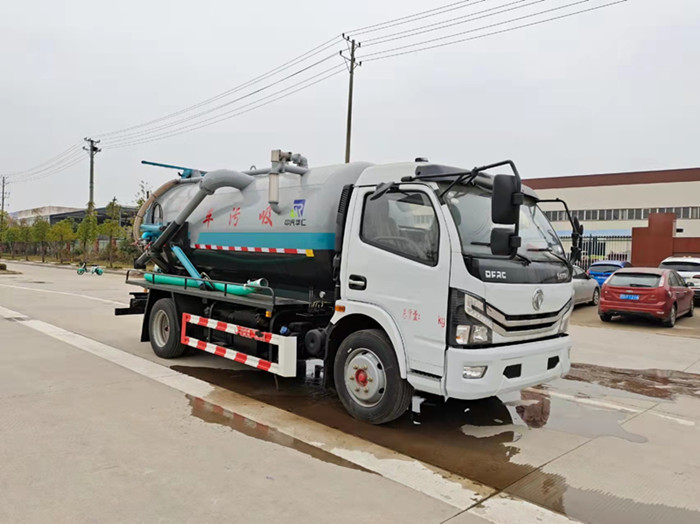 國六東風(fēng)大多利卡8方吸污車